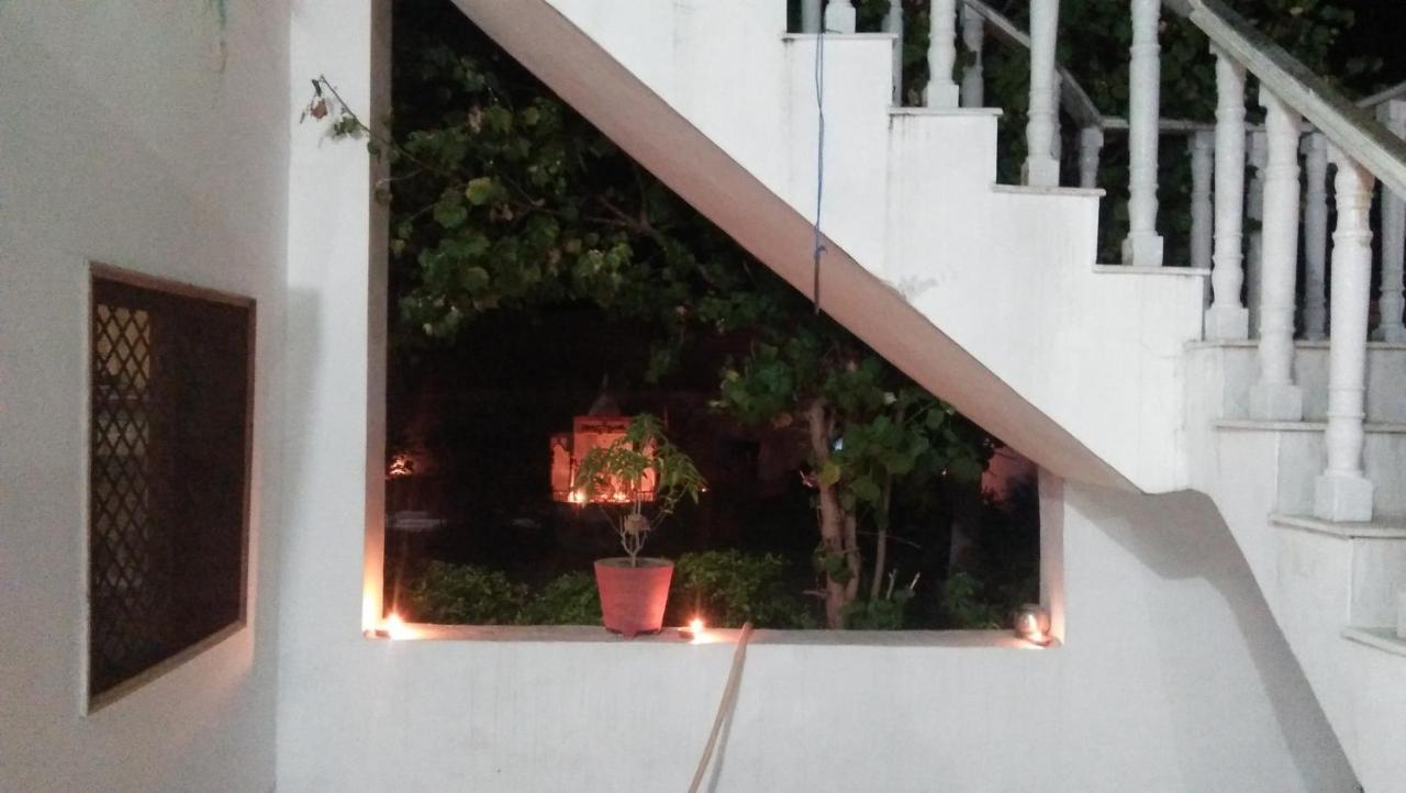 普雷姆住宿加早餐旅馆 克久拉霍 外观 照片
